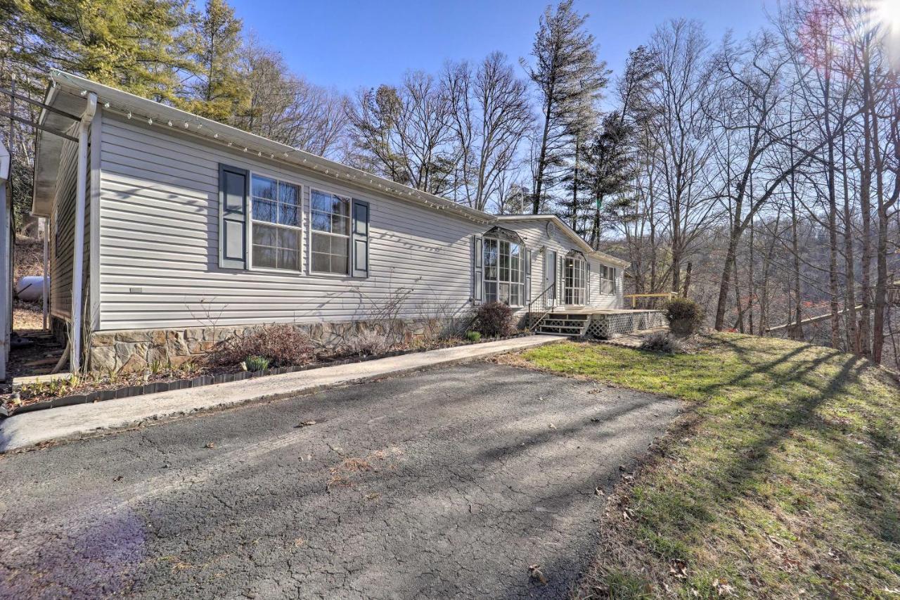 Spruce Pine Riverfront Rental Deck And 2 Fire Pits! Exterior photo